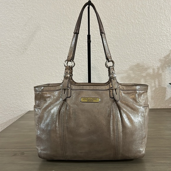 Coach Metallic Gold Leather Shoulder Tote Bag M1082-F16565 - Picture 1 of 12